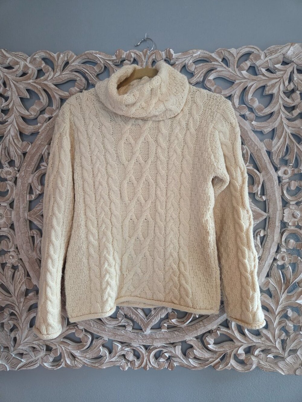 Inis Crafts Merino Wool Ivory Cowl Neck Fisherman's sweater small